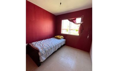 Casa con alberca en venta en Punta Verde libre de gravamen