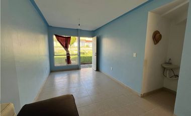 Casa con alberca en venta en Punta Verde libre de gravamen