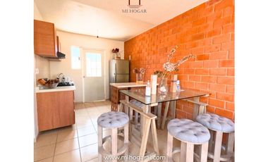 Casa nueva con alberca en venta cerca a Zona de Hospitales