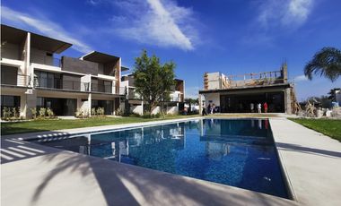 Casa nueva en venta Santa Fe con alberca, acabados de lujo