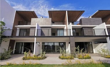 Casa nueva en venta Santa Fe con alberca, acabados de lujo