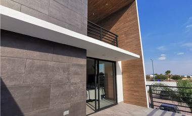 Casa nueva en venta Santa Fe con alberca, acabados de lujo