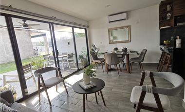 Casa nueva en venta Santa Fe con alberca, acabados de lujo