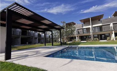 Casa nueva en venta Santa Fe con alberca, acabados de lujo