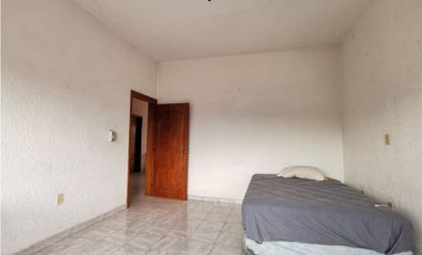 Casa sola en venta en Jiutepec con alberca REMATE