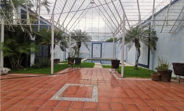 Casa sola en venta en Jiutepec con alberca REMATE