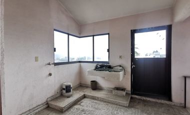 Casa sola en venta en Jiutepec con alberca REMATE