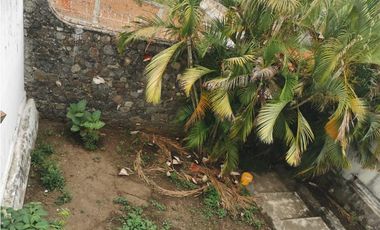 Casa sola en venta en Jiutepec con alberca REMATE