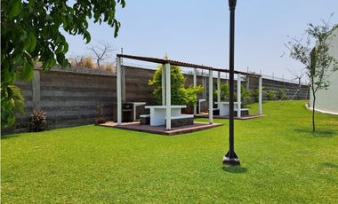 Casa en venta con alberca 3 recamaras ACEPTO CREDITOS