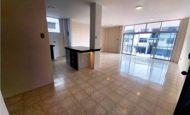 Kennedy, Hermoso Departamento en Renta, 150mm2