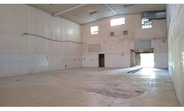 GALERA COMERCIAL / EL PARADOR / PEDREGAL  / 268M2 / SOBRE VIA