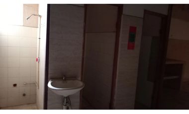 PEDREGAL / EL PARADOR / GALERA COMERCIAL / 245M2 / SOBRE VIA