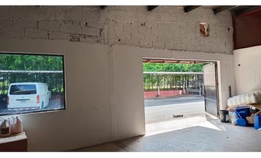 PEDREGAL / EL PARADOR / GALERA COMERCIAL / 245M2 / SOBRE VIA