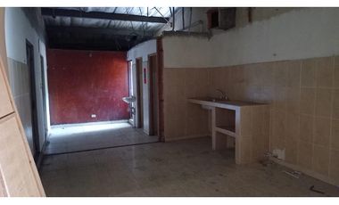 PEDREGAL / EL PARADOR / GALERA COMERCIAL / 245M2 / SOBRE VIA