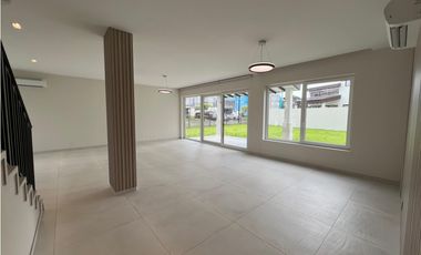 CASA EN SANTA MARIA DE 4 RECAMARAS ESTRENAR  460M2 THE WOODS MLD