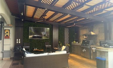 JUAN DIAZ / VERSALLES 1 / 3 HABITACION / 265M / TERRAZA / PANEL SOLAR