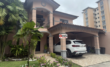 JUAN DIAZ / VERSALLES 1 / 3 HABITACION / 265M / TERRAZA / PANEL SOLAR