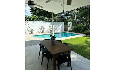 VENTA DE CASA EN ALBROOK - UNIFAMILIAR