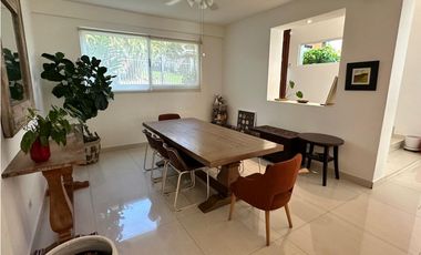 VENTA DE CASA EN ALBROOK - UNIFAMILIAR