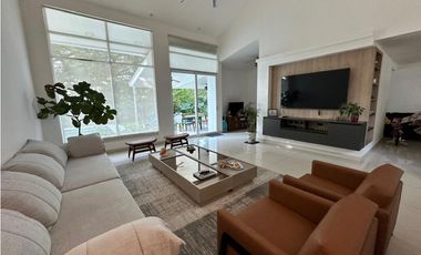 VENTA DE CASA EN ALBROOK - UNIFAMILIAR