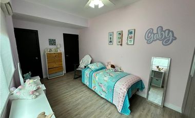 VENTA DE CASA EN ALBROOK - UNIFAMILIAR