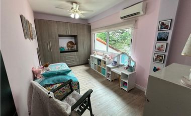 VENTA DE CASA EN ALBROOK - UNIFAMILIAR