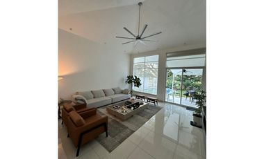 VENTA DE CASA EN ALBROOK - UNIFAMILIAR