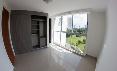 Alquilo Apartamento sobre el Parque Omar # 1772 aad