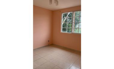 Alquilo Casa Villa Lucre # 2235 cad