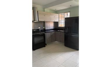 Alquilo Casa Villa Lucre # 2235 cad