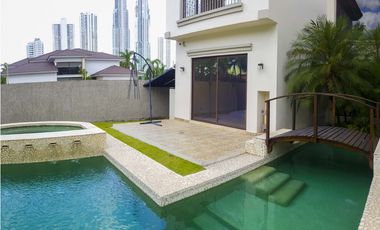 Casa en alquiler en Costa del este, Panamá.