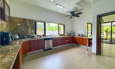 Casa en alquiler en Costa del este, Panamá.