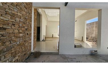 VENTA · CASA ·3 DORMITORIO · GARDENS · BARRIO PRIVADO LUJAN