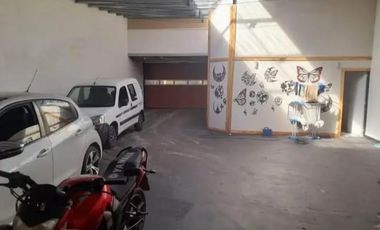 Venta, Galpón con departamento 2 amb