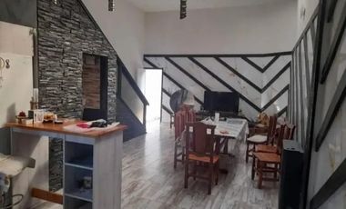 Venta, Galpón con departamento 2 amb