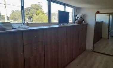 Venta, Galpón con departamento 2 amb