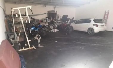 Venta, Galpón con departamento 2 amb