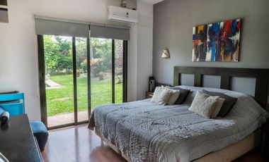 CASA EN VENTA EN ACACIAS BLANCAS 4 AMB PILETA