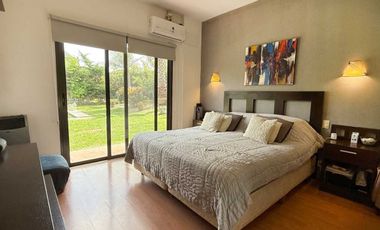 CASA EN VENTA EN ACACIAS BLANCAS 4 AMB PILETA