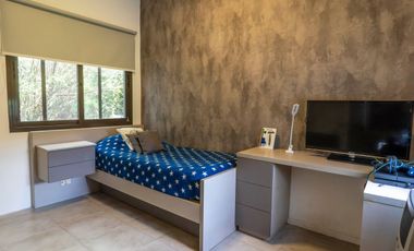 CASA EN VENTA EN ACACIAS BLANCAS 4 AMB PILETA