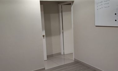 Local Comercial en Arriendo en Avenida Presidente Kennedy Lateral/ Avenida Las Condes