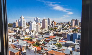 SE VENDE SEMIPISO 2 DOR Y COCHERA 9 DE JULIO 1800