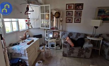 ALQUILER PH amplio dormitorio en suite, toilette y gran jardín