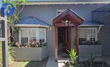 ALQUILER PH amplio dormitorio en suite, toilette y gran jardín