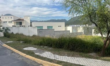 Terreno en Venta por Sierra Alta Col. Bosques de Valle Alto $6,600,000