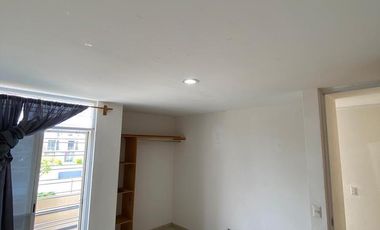 Casa en Renta con 2 hab en Parques de Tesistán, Zapopan, Jalisco