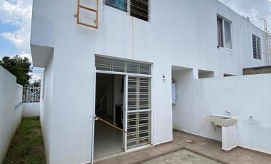 Casa en Renta con 2 hab en Parques de Tesistán, Zapopan, Jalisco