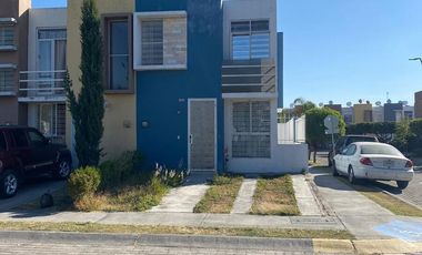 Casa en Renta con 2 hab en Parques de Tesistán, Zapopan, Jalisco