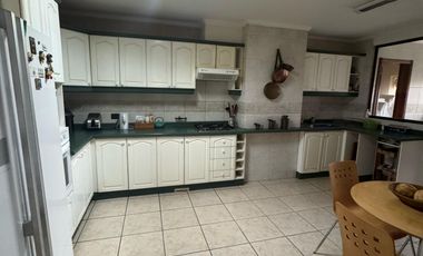 EXCELENTE Y AMPLIO  DEPARTAMENTO