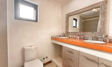 Casa en Arriendo en Av. El Valle